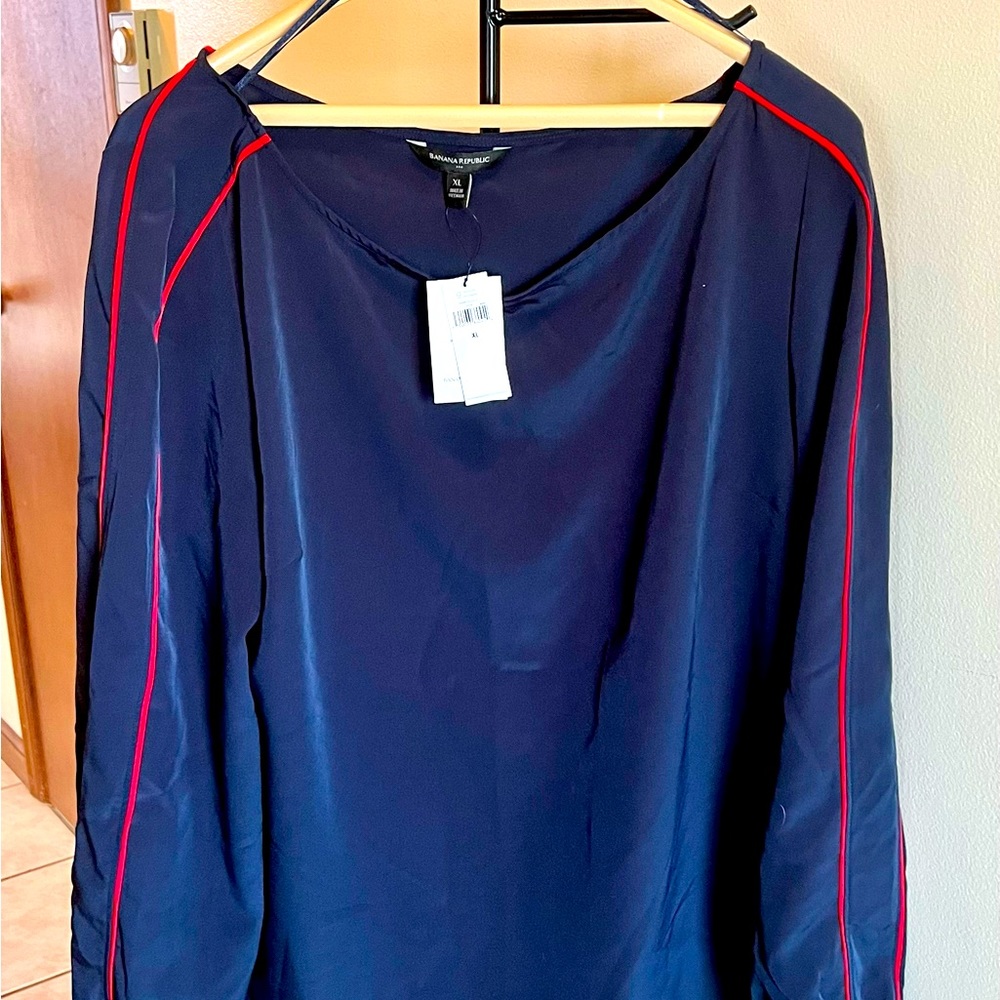 Banana Republic Navy Long-sleeve Top; Size XL; NWT